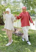 Load image into Gallery viewer, Zen Boxy T-Shirt (Brick Redwood)