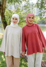 Load image into Gallery viewer, Zen Boxy T-Shirt (Brick Redwood)