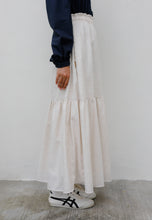 Load image into Gallery viewer, Nora Tiered Skirt (Cream)