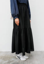 Load image into Gallery viewer, Nora Tiered Skirt (Black)