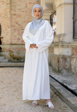 Load image into Gallery viewer, Balqis Scallop Kaftan (White)