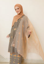 Load image into Gallery viewer, Seri Organza Veil (Light Peach)