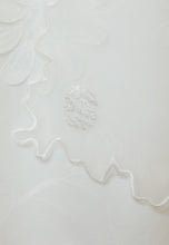 Load image into Gallery viewer, Seri Organza Veil (White)