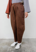 Load image into Gallery viewer, Malia Barrel Pants (Dark Choco)