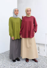 Load image into Gallery viewer, Zoe Curved T-Shirt (Maroon)