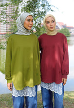 Load image into Gallery viewer, Zoe Curved T-Shirt (Maroon)