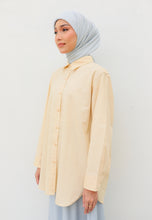 Load image into Gallery viewer, Erum Linen Top (Butter Yellow)