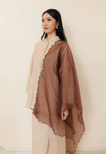 Load image into Gallery viewer, Seri Organza Veil (Mahogany)