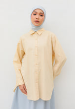 Load image into Gallery viewer, Erum Linen Top (Butter Yellow)