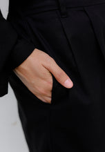 Load image into Gallery viewer, Malia Barrel Pants (Black)