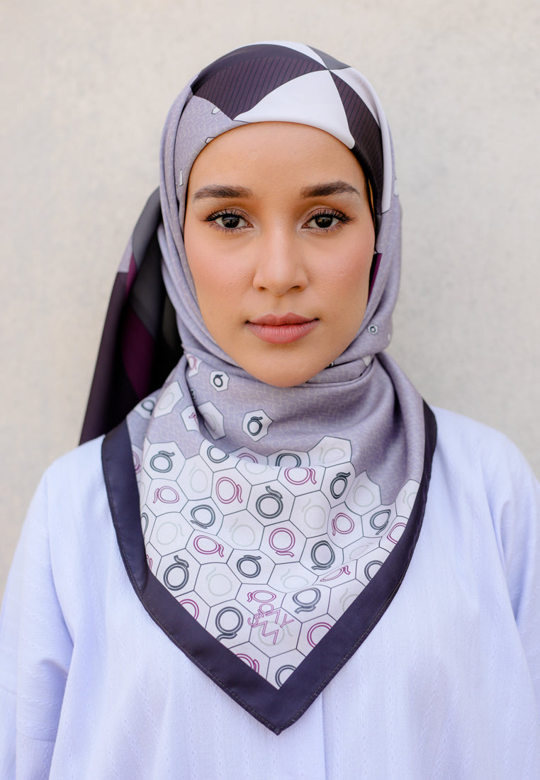 Novaa Printed Square Hijab (Simetri pale purple)