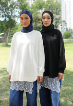 Load image into Gallery viewer, Zoe Curved T-Shirt (Off White)