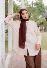 Load image into Gallery viewer, Erum Linen Top (Nude Brown)