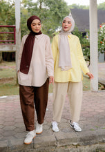 Load image into Gallery viewer, Erum Linen Top (Soft Yellow)