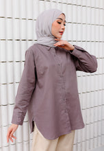 Load image into Gallery viewer, Erum Linen Top (Dusty Purple)
