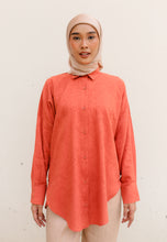 Load image into Gallery viewer, Leena Curved Top (Brick Orange)