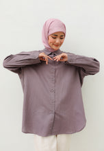 Load image into Gallery viewer, Erum Linen Top (Dusty Purple)