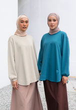 Load image into Gallery viewer, Zoe Curved T-Shirt (Warm Grey)