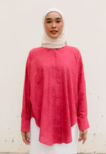 Load image into Gallery viewer, Leena Curved Top (Red)