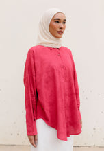 Load image into Gallery viewer, Leena Curved Top (Red)