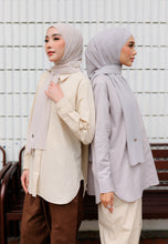 Load image into Gallery viewer, Erum Linen Top (Soft Grey)