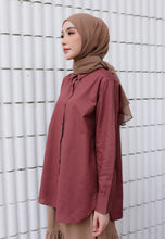 Load image into Gallery viewer, Erum Linen Top (Redwood)