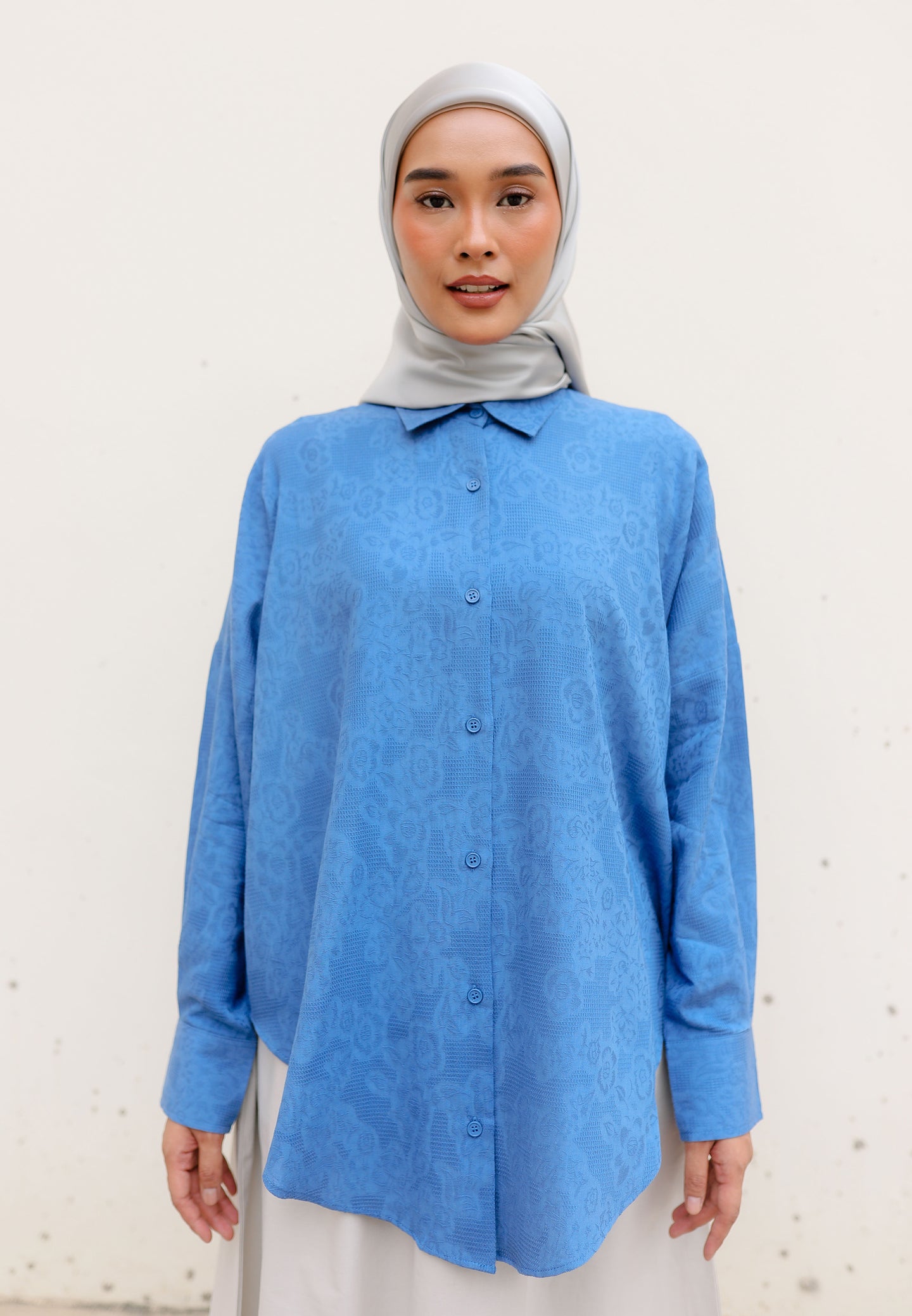 Leena Curved Top (Blue)