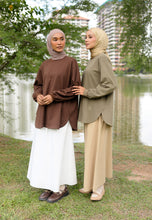 Load image into Gallery viewer, Zoe Curved T-Shirt (Dark Choco)