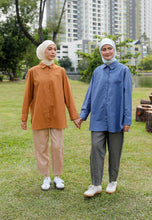 Load image into Gallery viewer, Erum Linen Top (Denim Blue)