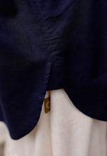 Load image into Gallery viewer, Erum Linen Top (Midnight Blue)