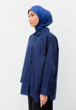 Load image into Gallery viewer, Erum Linen Top (Midnight Blue)