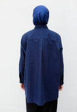Load image into Gallery viewer, Erum Linen Top (Midnight Blue)