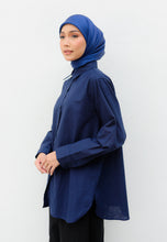 Load image into Gallery viewer, Erum Linen Top (Midnight Blue)