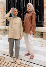 Load image into Gallery viewer, Areej Basic Top (Light Brown)