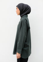 Load image into Gallery viewer, Erum Linen Top (Deep Green)