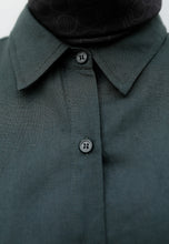 Load image into Gallery viewer, Erum Linen Top (Deep Green)