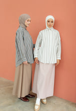 Load image into Gallery viewer, Nouf Stripe Top (Brown White)