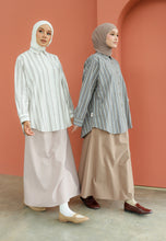 Load image into Gallery viewer, Nouf Stripe Top (Grey Brown)