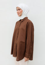 Load image into Gallery viewer, Erum Linen Top (Dark Brown)