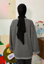 Load image into Gallery viewer, Zada Reversible T-shirt (Grey)