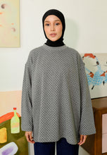 Load image into Gallery viewer, Zada Reversible T-shirt (Grey)