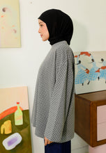 Load image into Gallery viewer, Zada Reversible T-shirt (Grey)