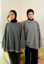 Load image into Gallery viewer, Zada Reversible T-shirt (Grey)