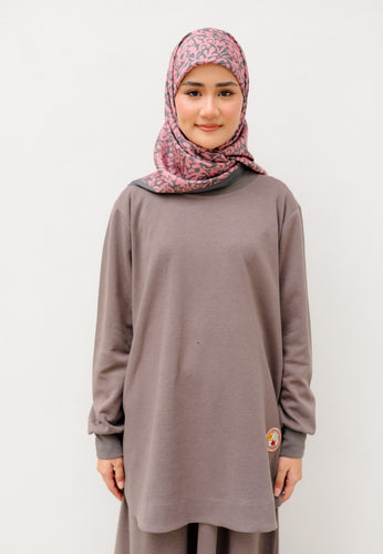 Zoe Curved T-Shirt (Taupe)