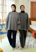 Load image into Gallery viewer, Zada Reversible T-shirt (Grey)