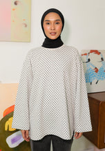 Load image into Gallery viewer, Zada Reversible T-shirt (White)