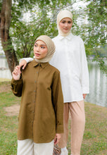 Load image into Gallery viewer, Erum Linen Top (Seaweed)