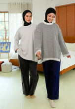 Load image into Gallery viewer, Zada Reversible T-shirt (White)