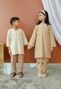 Erat Girl (Brown)