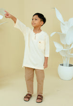 Load image into Gallery viewer, Kerabat Kurta Boy (Cream)